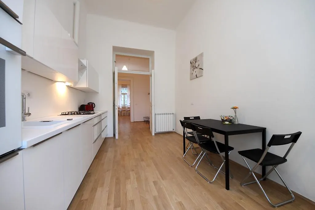 Manesova Apartment Praga Repubblica Ceca